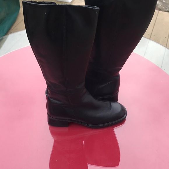 Santana Canada black leather boots in excellent - Picture 3 of 8